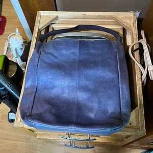 Wilson Leather periwinkle shoulder purse